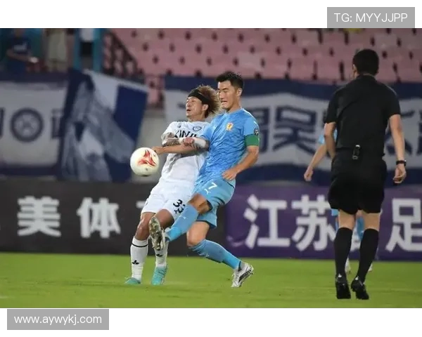 张煜东:逆转功臣感谢队友支持 雨天主场成制胜关键 张煜东:逆转功臣感谢队友支持 雨天主场成制胜关键